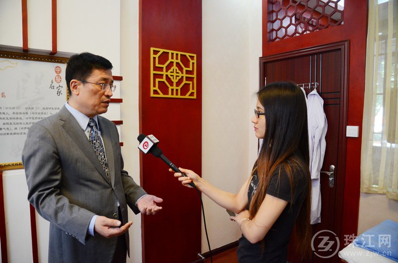 科技列车云南行走进曲靖市中医医院