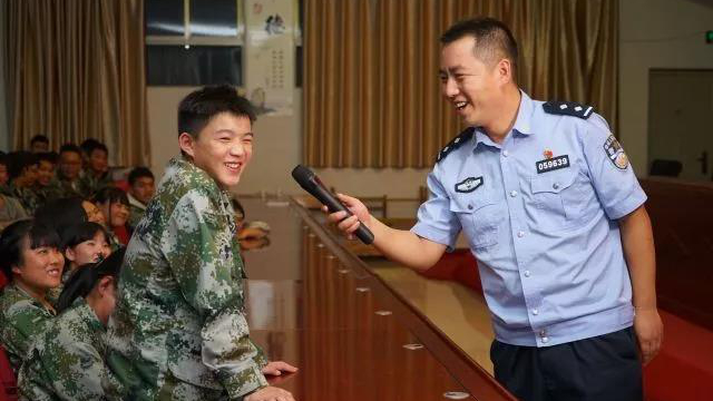 “三千行动”进校园 看看蜀黍为你送来了啥 “三千行动”进校园 看看蜀黍为你送来了啥