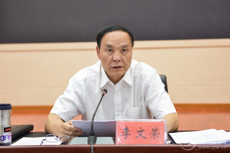 李文荣:加快曲靖区域教育中心建设步伐