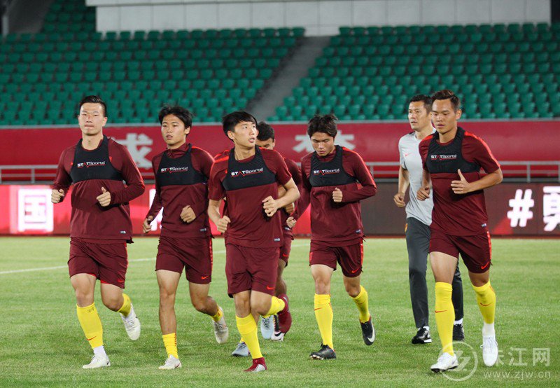 2018曲靖U21四国足球赛 中国队赛前训练对媒