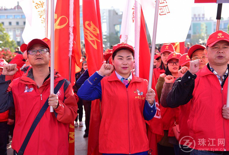 曲靖启动2019年全市学雷锋志愿服务集中示范