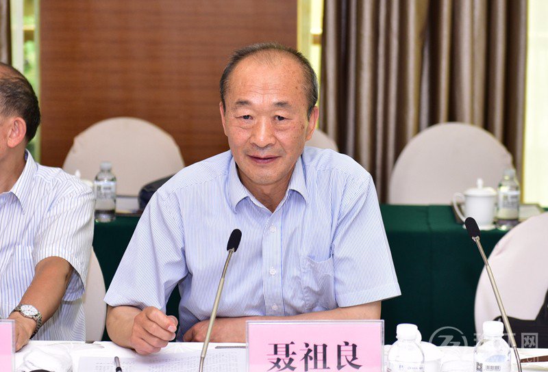 省人大常委会执法检查组到曲靖检查中小企业