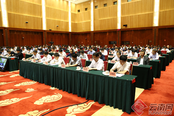 解决两不愁三保障突出问题 云南毫不含糊