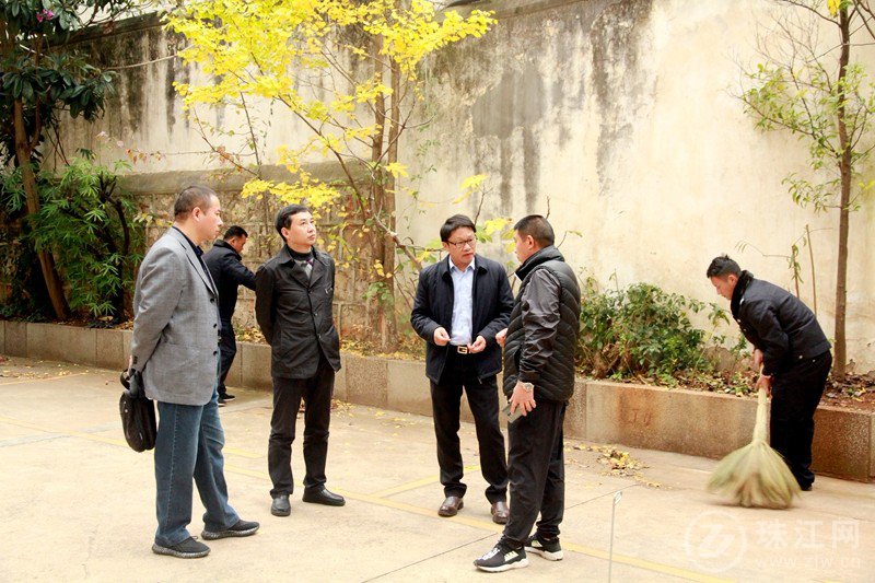亚博体育APP官网市森林公安局志愿者到园林社区志愿服务 助力全国文明城市创建 亚博体育APP官网市森林公安局志愿者到园林社区志愿服务 助力全国文明城市创建